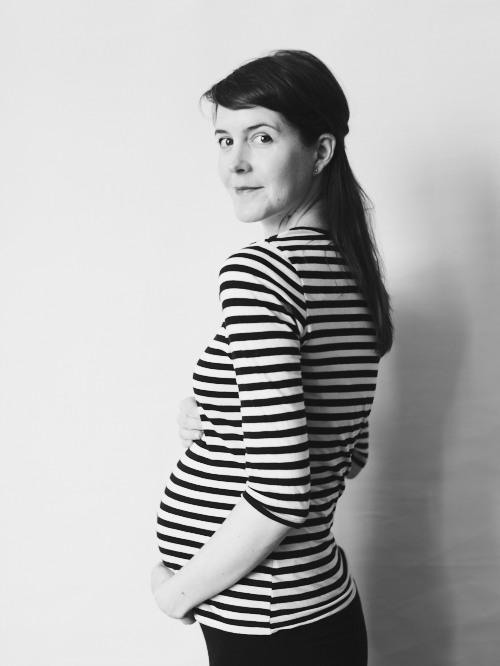 2012-08-01_Ali_pregnant_27_weeks
